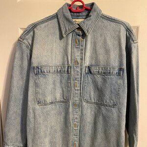 Madewell Denim Oversized Button Up Shirt in Derussey Wash XS